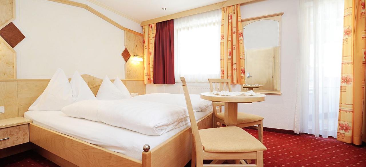 Hotel Kristall B&B Ишгль Экстерьер фото